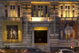 Istanbul Modern & Pera Museum  - 1