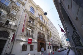 Istanbul Modern & Pera Museum - 4